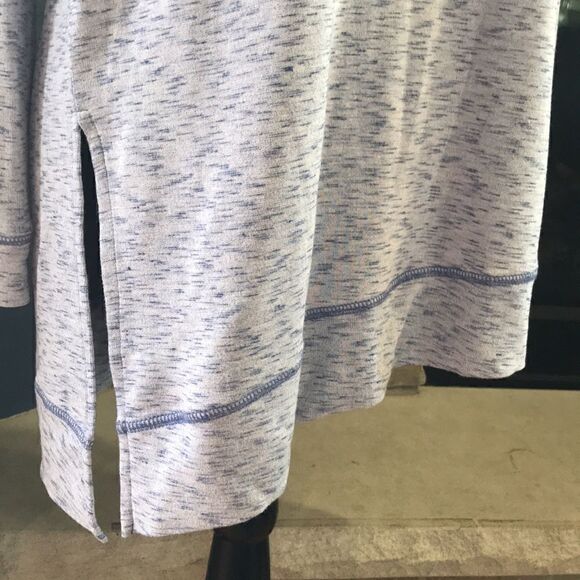 Color Thread, Woman's Long-Sl Tunic w Asymmetrical Bottom, Heathered Blue, SM - Picture 3 of 10